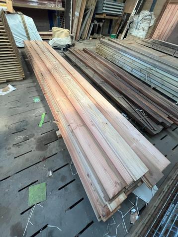 Douglas Zweeds rabat 450/500cm 17cm werkend ca 225 meter beschikbaar voor biedingen