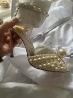 Jimmy Choo Sacora 100 satijnen pumps maat 37, Wit, Zo goed als nieuw, Jimmy Choo, Sandalen of Muiltjes
