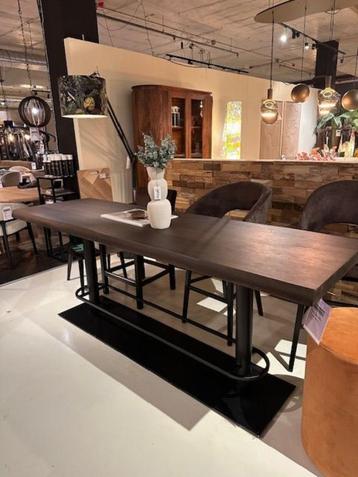bartafel  beschikbaar voor biedingen