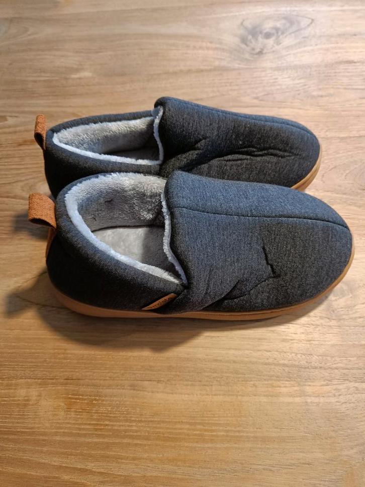 Nieuwe sloffen / pantoffels maat 38/39, Kleding | Dames, Schoenen, Nieuw, Pantoffels of Sloffen, Ophalen of Verzenden