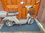 Electrische scooter 2 stuks 1 met 1 zonder kenteken, Ophalen of Verzenden, Gebruikt