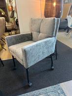 Velours Stoel met Wieltjes - Showroomopruiming!, Ophalen, Nieuw, Eén, Stof