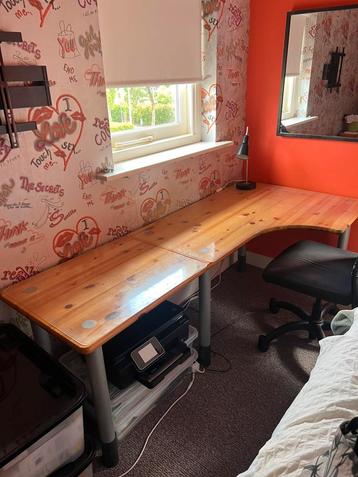 Flexa hoekbureau incl. lampje en bureaustoel