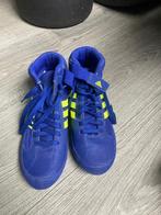 Boksschoenen (35 1/2) en junior bokshandschoenen (6oz), Ophalen, Zo goed als nieuw, Bokshandschoenen