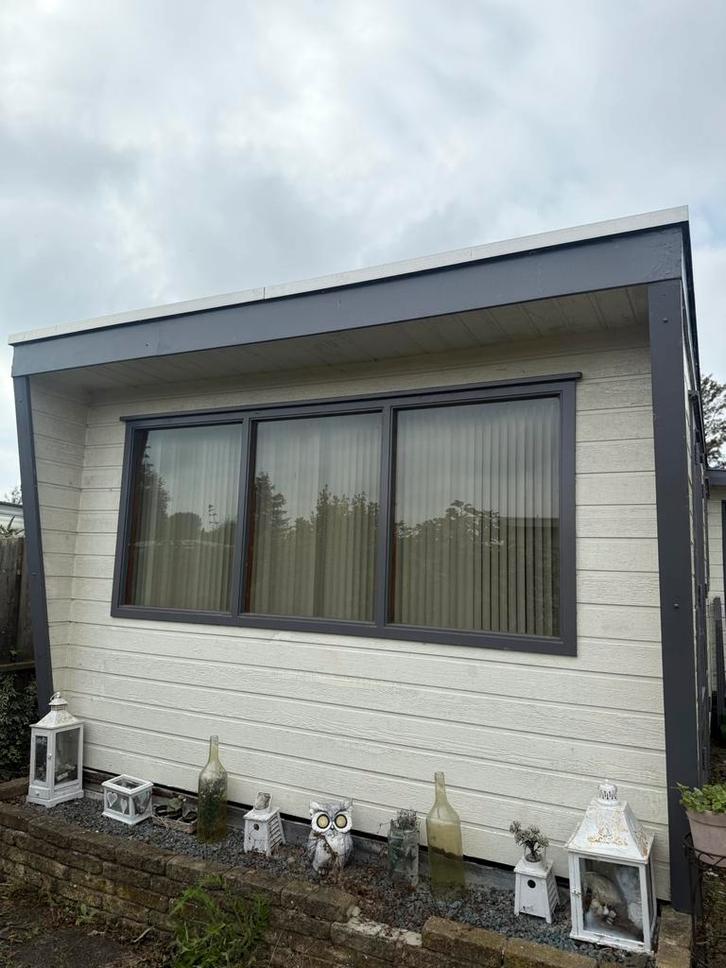 Leuke knus chalet te koop, Caravans en Kamperen, Stacaravans, tot en met 2, Ophalen