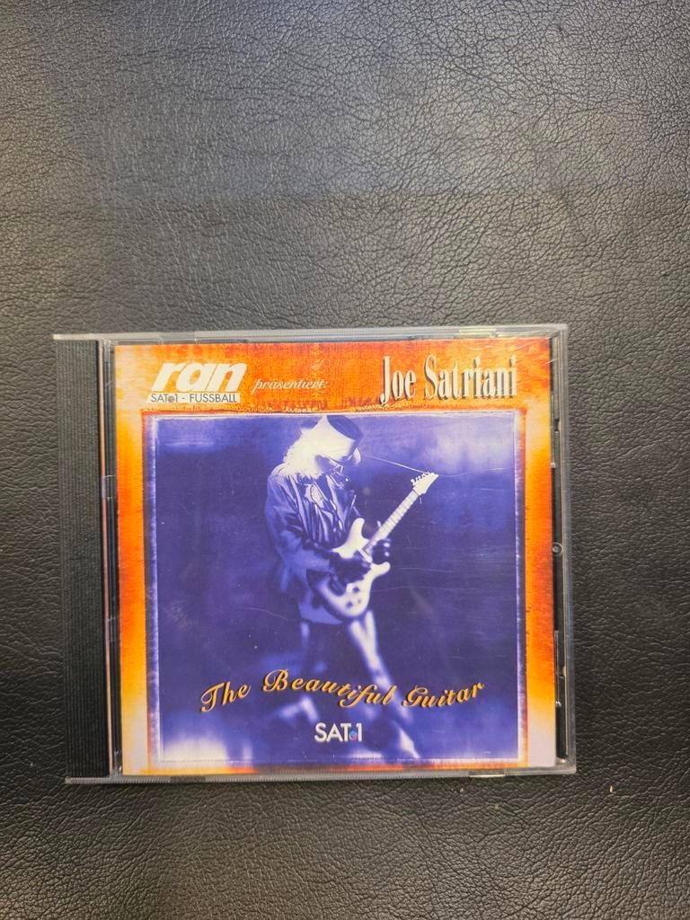 Joe Satriani - The Beautiful Guitar CD, Ophalen of Verzenden, Zo goed als nieuw, Overige genres