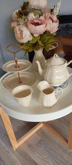 Wedgwood etagère thee- suikerpot en melkkan, Antiek en Kunst, Ophalen of Verzenden