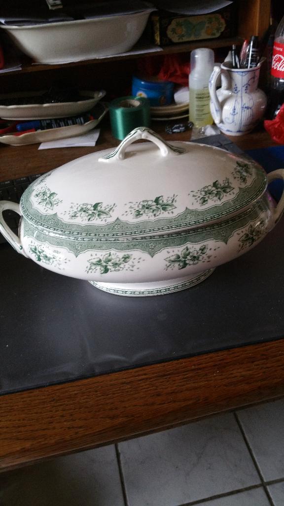 TEkoop mooie gave dekschaal boch la louviere PEPA, Antiek en Kunst, Antiek | Servies los, Ophalen of Verzenden