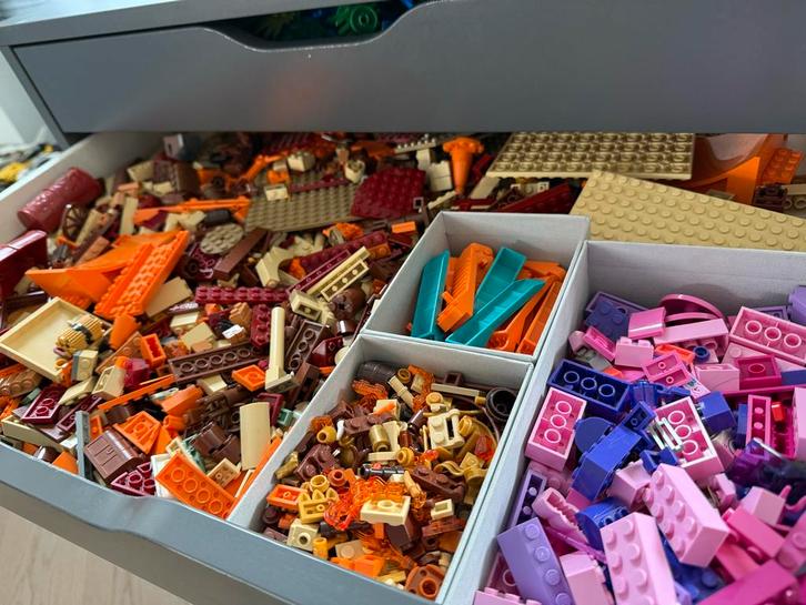 Grote partij LEGO ~30 kilo, gesorteerd op kleur, incl sets, Kinderen en Baby's, Speelgoed | Duplo en Lego, Gebruikt, Lego, Losse stenen