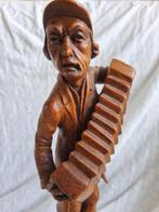 Amsterdamse school beeldje van accordionist, Antiek en Kunst, Ophalen of Verzenden