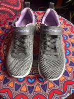 Zo goed als nieuwe gympen van Skechers maat 35 nu 55€, Kleding | Dames, Schoenen, Skechers, Ophalen of Verzenden, Grijs, Sneakers of Gympen