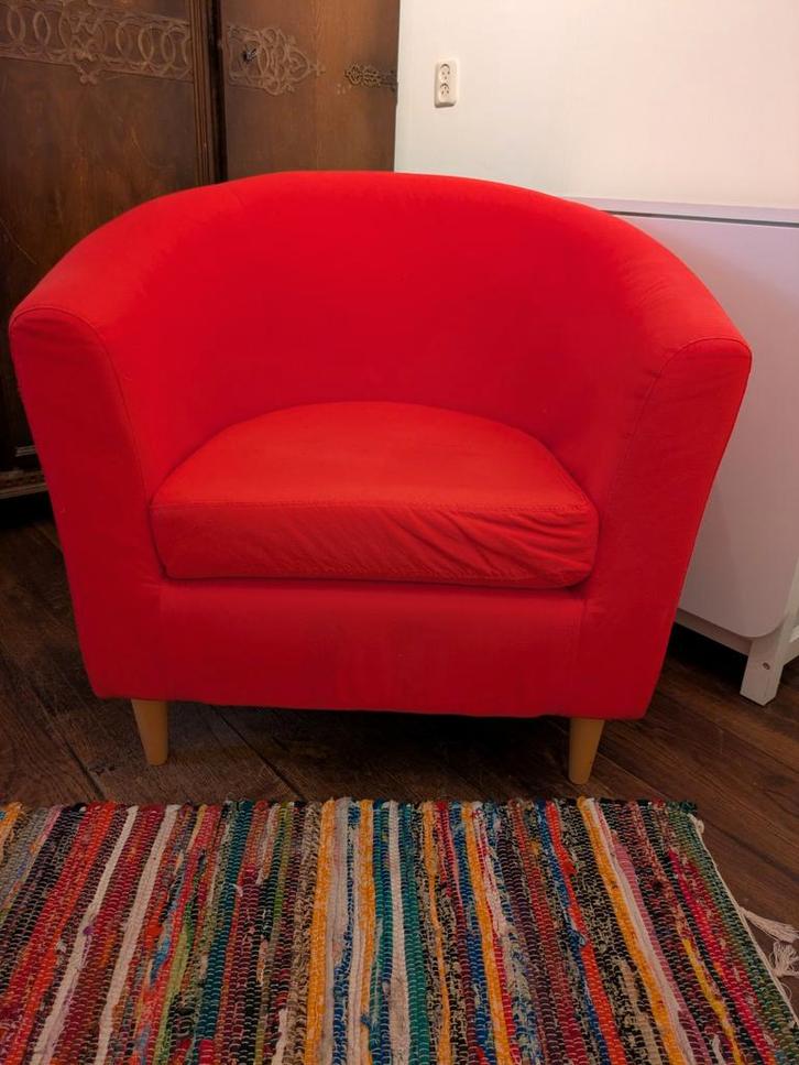 2 Ikea Stoeltjes met Rode Stof + Grijze Hoezen, Huis en Inrichting, Fauteuils, Ophalen