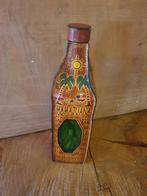 Mamajuana Fles in Lederen Jasje, Antiek en Kunst, Ophalen of Verzenden