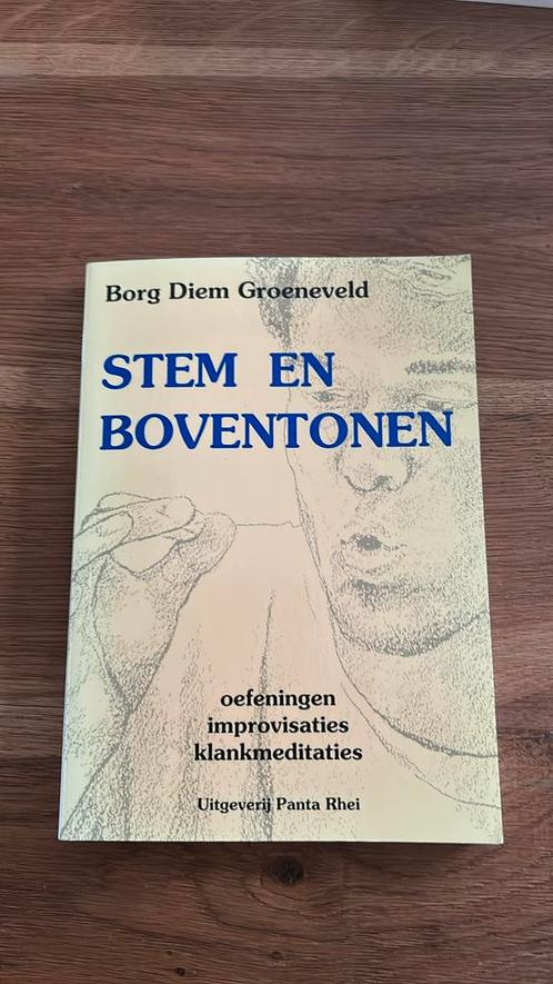 B.D. Groeneveld - Stem en boventonen, Boeken, Hobby en Vrije tijd, Zo goed als nieuw, Ophalen of Verzenden