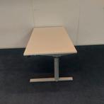 Gispen Verstelbaar bureau met slinger 140x80xH62-84cm, 94 st, Huis en Inrichting, Bureaus, In hoogte verstelbaar, Zo goed als nieuw