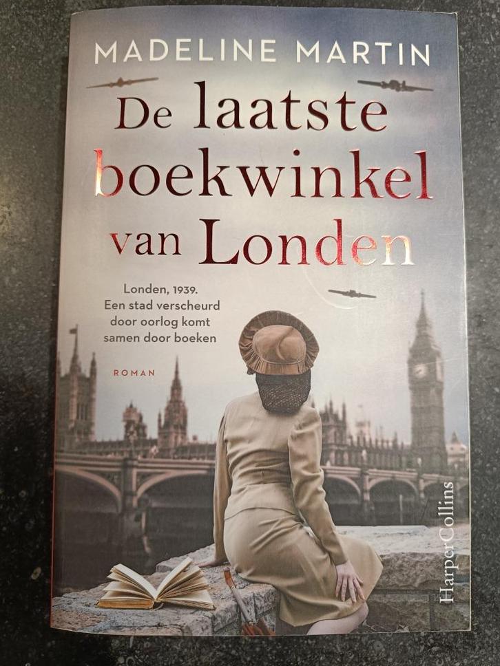 De laatste boekwinkel van Londen - Madeline Martin, Boeken, Romans, Zo goed als nieuw, Nederland, Ophalen of Verzenden