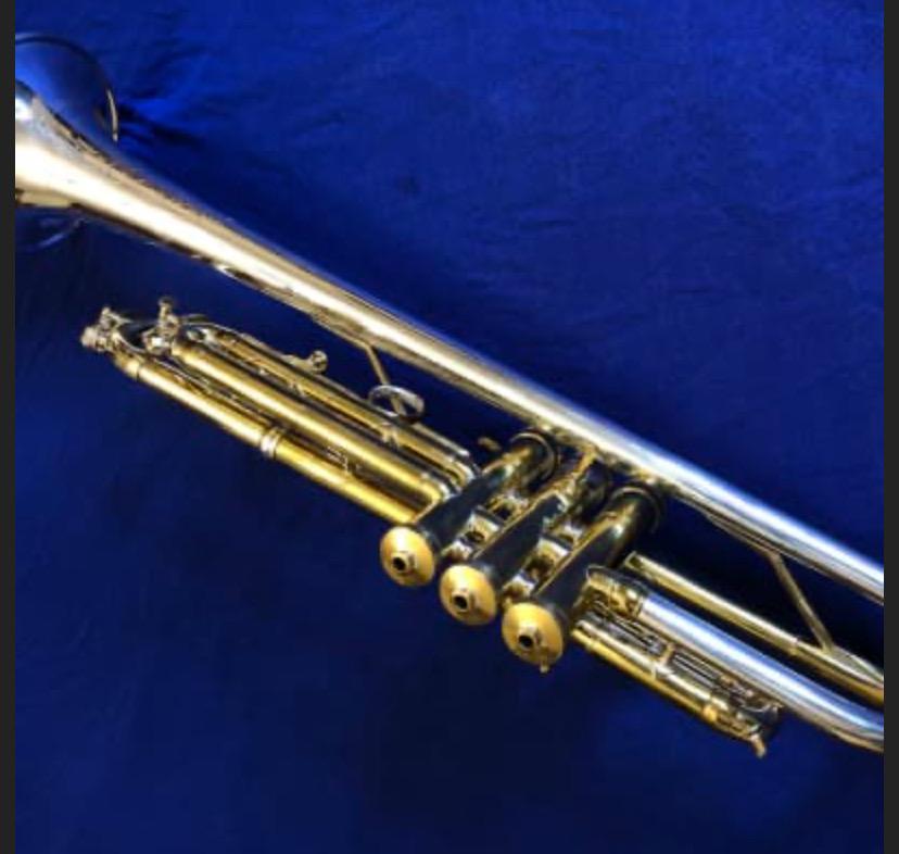 King Cleveland Silvertone Liberty Bes Trompet - Zeldzaam!, Ophalen of Verzenden, Gebruikt, Bes-trompet