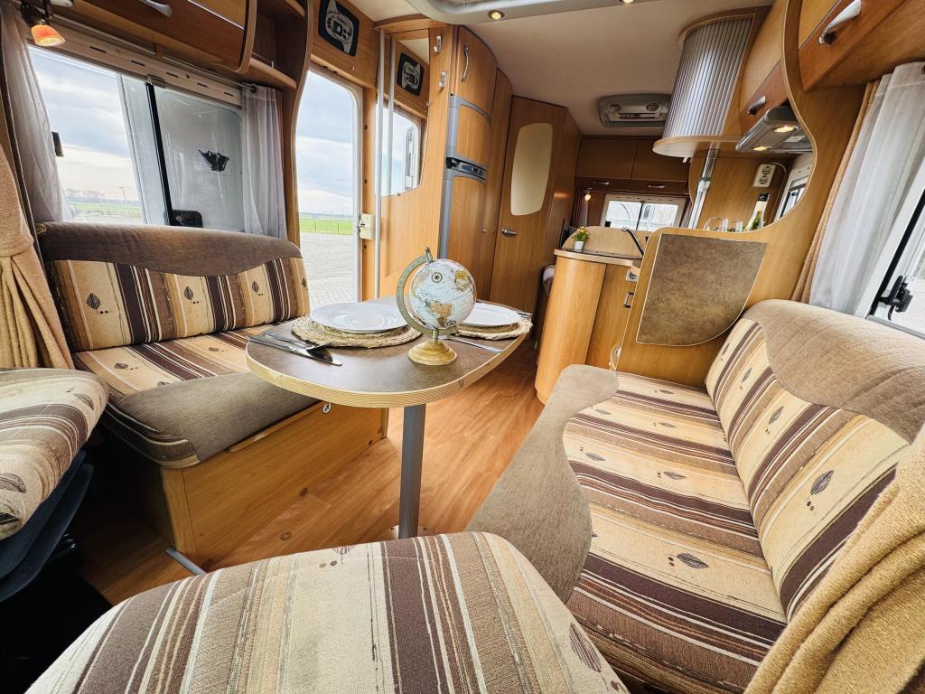 Chausson Allegro 82 Automaat Airco 2006, Automaat, Ringverwarming, Diesel, Luifel