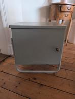Vintage Nachtkastje - Grijs Metaal, Gebruikt, Minder dan 45 cm, Metaal of Aluminium, Ophalen of Verzenden