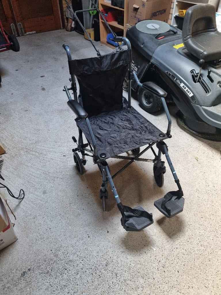 Draagbare rolstoel, Diversen, Ophalen, Inklapbaar, Zo goed als nieuw, Duwrolstoel