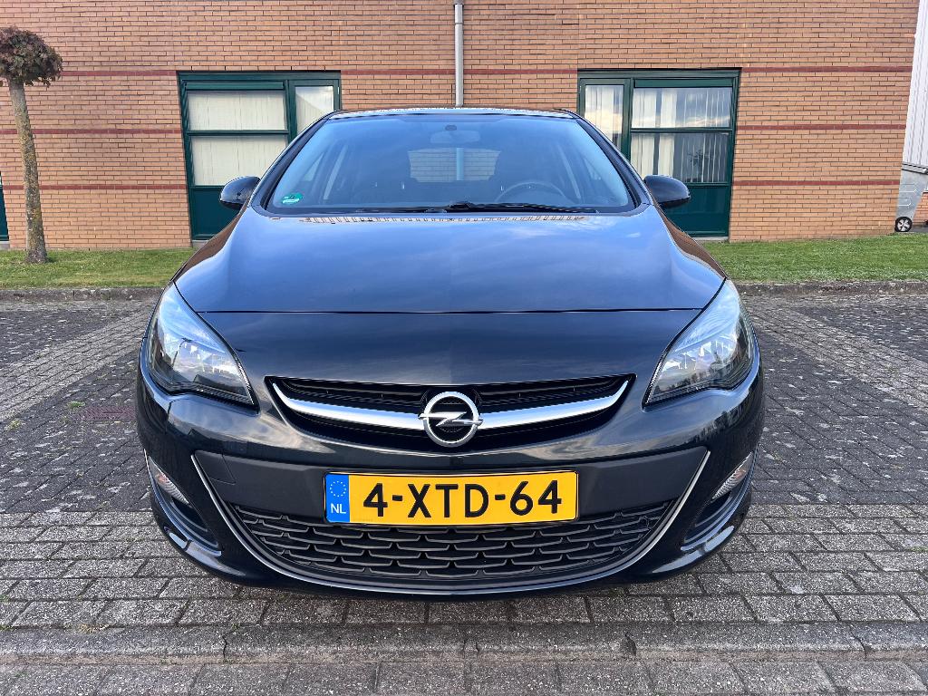 Opel Astra 1.4 Turbo Nieuwe All Season banden, Auto's, Opel, Particulier, Astra, Airbags, Airconditioning, Boordcomputer, Centrale vergrendeling