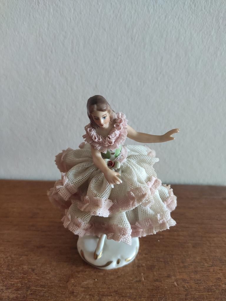 Dresden porselein Ballerina. WD-18., Verzamelen, Swarovski, Zo goed als nieuw, Figuurtje, Ophalen of Verzenden