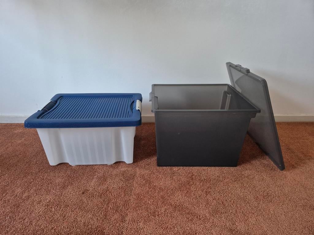 2 plastic opberg boxen bakken verhuizen opruimen, Ophalen, Minder dan 40 cm, Doos, Minder dan 35 cm