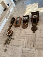 Vier diverse wandklokken, Antiek en Kunst, Antiek | Klokken, Ophalen of Verzenden