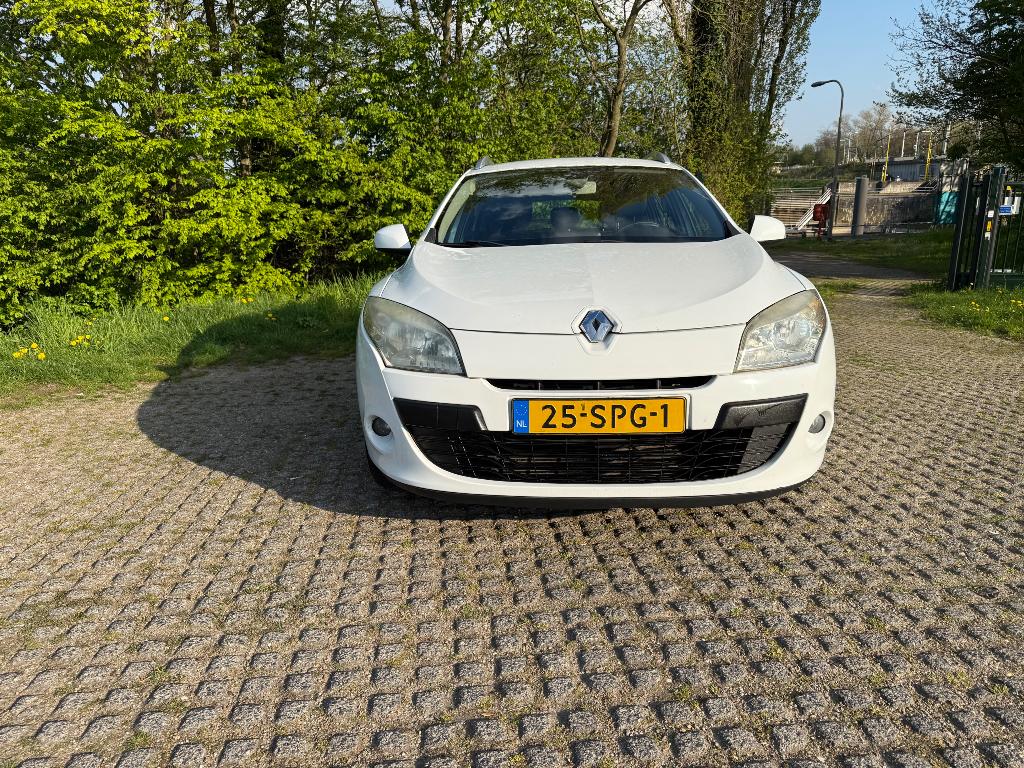 Renault Mégane 1.5 DCI 90 Estate 2011, Voorwielaandrijving, 1225 kg, 4 cilinders, Wit
