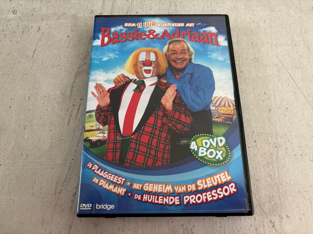 Bassie En Adriaan Box 4DVD, Cd's en Dvd's, Dvd's | Kinderen en Jeugd, Alle leeftijden, Ophalen of Verzenden, Zo goed als nieuw