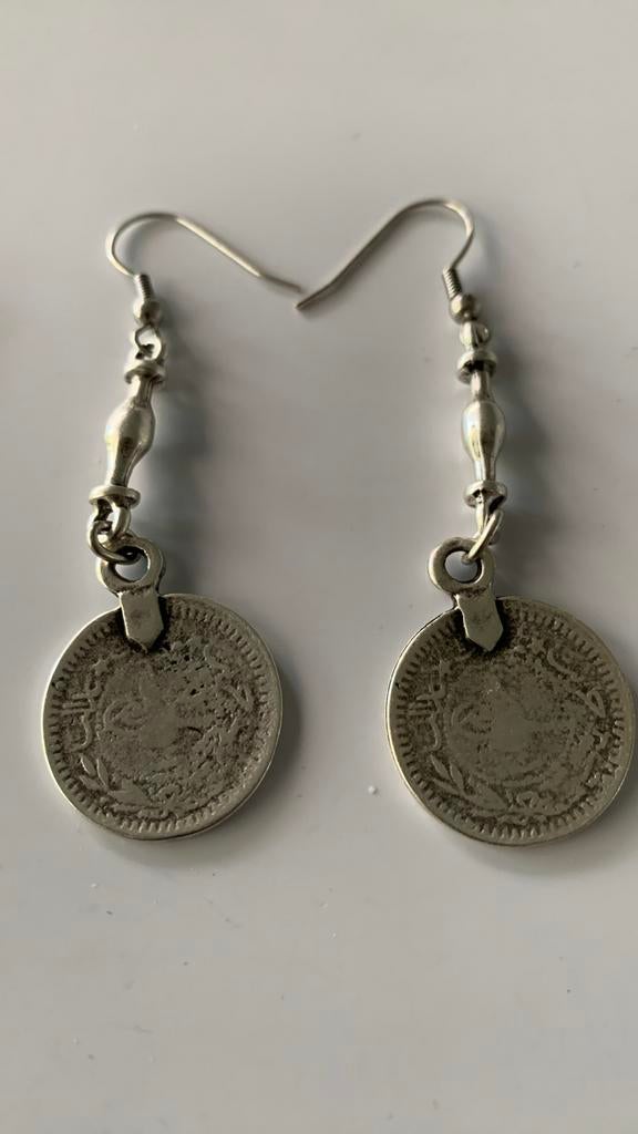 Lange nieuwe oorbellen, Overige materialen, Hangers, Nieuw, Ophalen of Verzenden