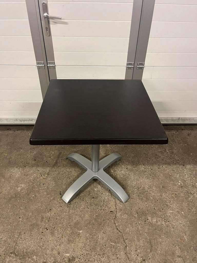 12 stuks Terras tafels horeca 70x70 cm werzalit, nette staat, Ophalen, Gebruikt