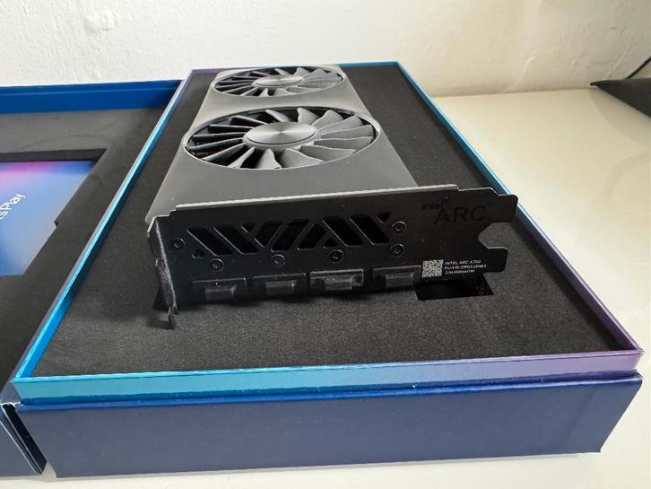 Intel Arc A750, Computers en Software, Videokaarten, Zo goed als nieuw, Overige chipsets, PCI-Express 4.0, GDDR6, HDMI, DisplayPort
