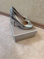 Mooie tamaris pumps. Maat 37, Kleding | Dames, Schoenen, Ophalen of Verzenden, Zo goed als nieuw, Overige kleuren