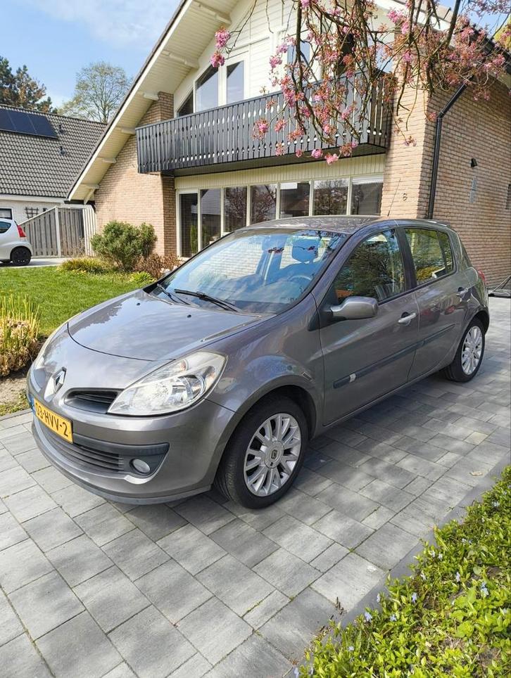 Renault Clio 1.2 5-DRS met slechts 87142 km!!!, Auto's, Renault, Particulier, Clio, ABS, Airbags, Airconditioning, Boordcomputer