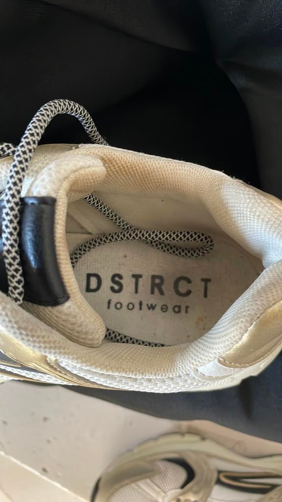 Sneakers maat 40 van het merk DSTRCT footwear, Kleding | Dames, Riemen en Ceinturen, Ophalen of Verzenden, Gedragen, Zwart, 100 cm of meer