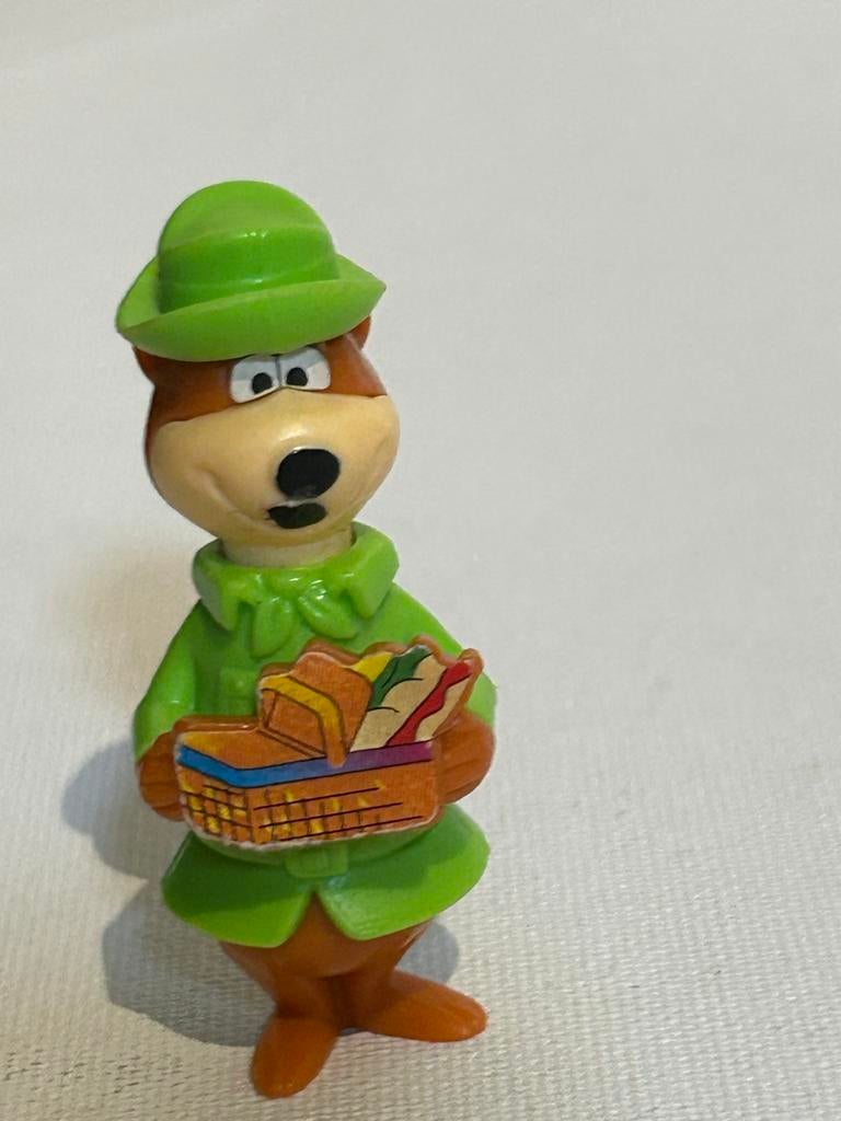 Yogi Beer figuur met picknickmand - Vintage Kinder Surprise, Ophalen of Verzenden, Gebruikt, Overige typen