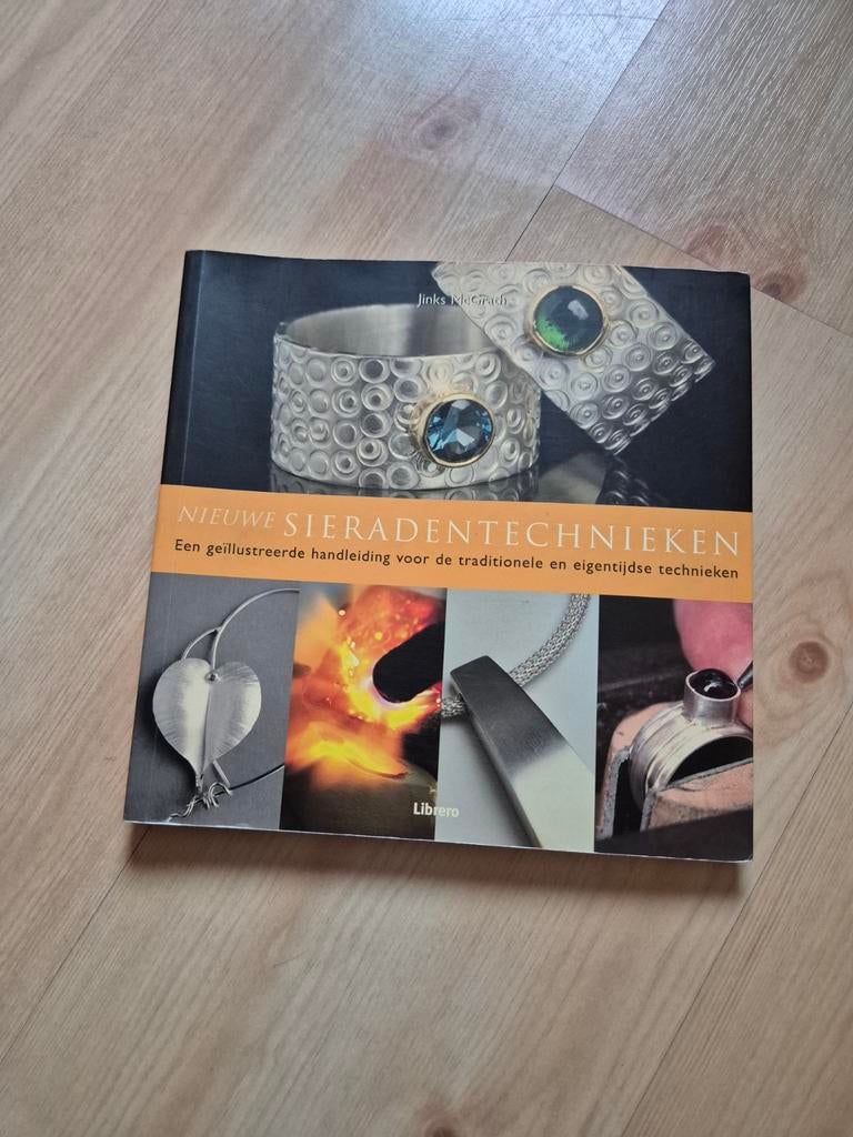 Nieuwe Sieradentechnieken: Handboek voor sieraden maken, Ophalen of Verzenden, Zo goed als nieuw, Techniek, Jinks McGrath