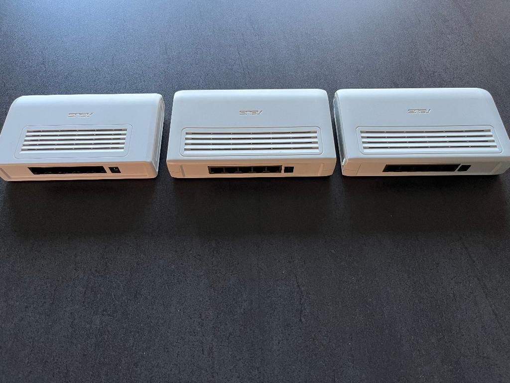 ASUS GX-D1051 Gigabit Switch (5-poorts), Computers en Software, Netwerk switches, Ophalen of Verzenden, Gebruikt