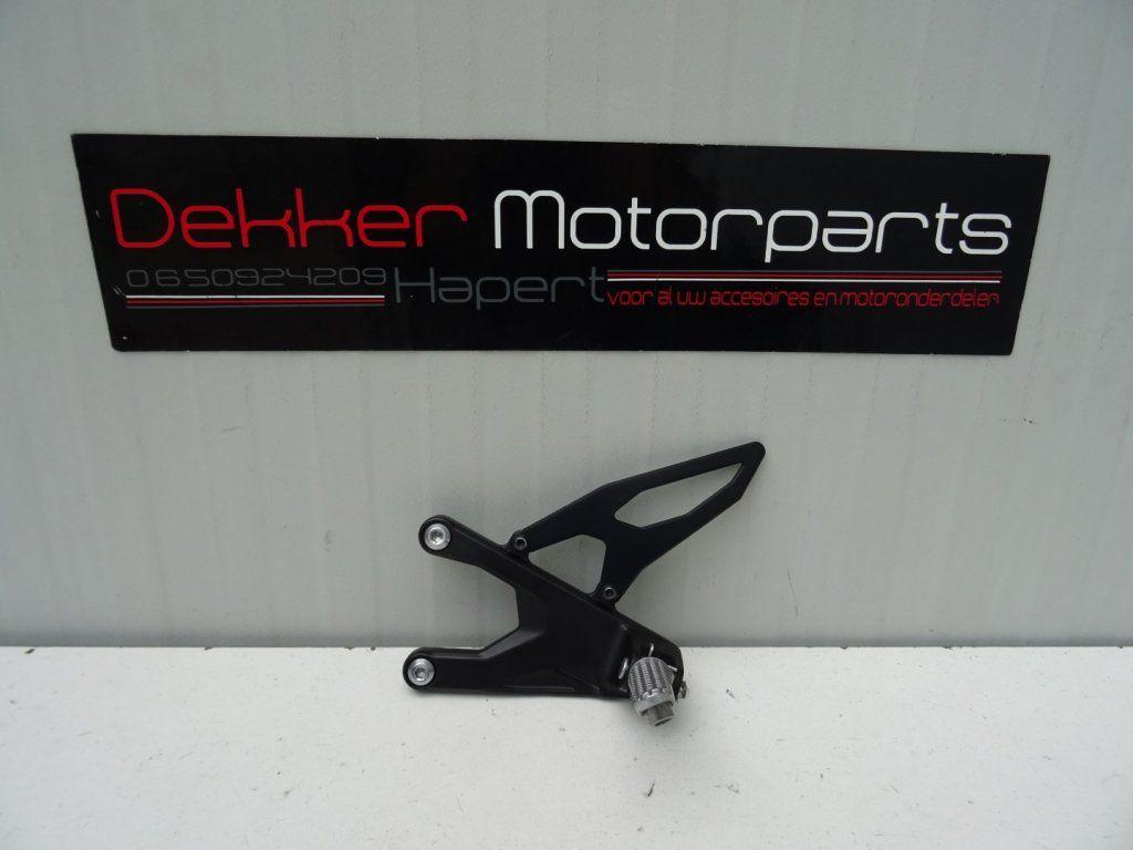 Linker Voetsteun / Schetsplaat links Yamaha YZF R1 2015-2019, -, -, Nieuw, Ophalen of Verzenden