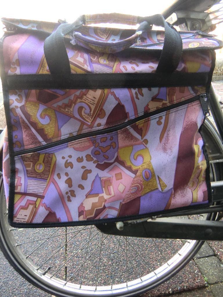 Diverse gebruikte dubbele en enkele fietstassen, Fietsen en Brommers, Fietsaccessoires | Fietstassen, Ophalen, Gebruikt, Basil