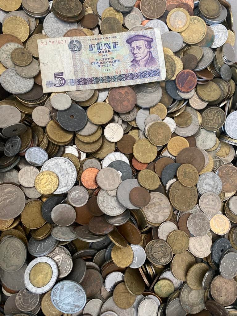 7 kilo wereldmunten verzameling met biljet, Ophalen of Verzenden, Buitenland, Munten
