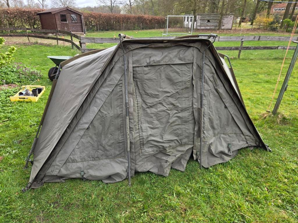 Nash Titan Tent - Oude versie met stevige palen, Watersport en Boten, Ophalen, Gebruikt, Overige typen