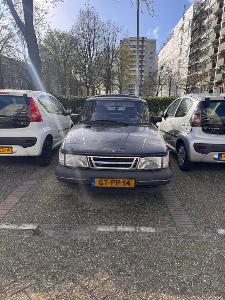 Saab 900 2.0 I 16 HB U9 1993 Zwart, Auto's, Voorwielaandrijving, 1195 kg, 4 cilinders, Zwart