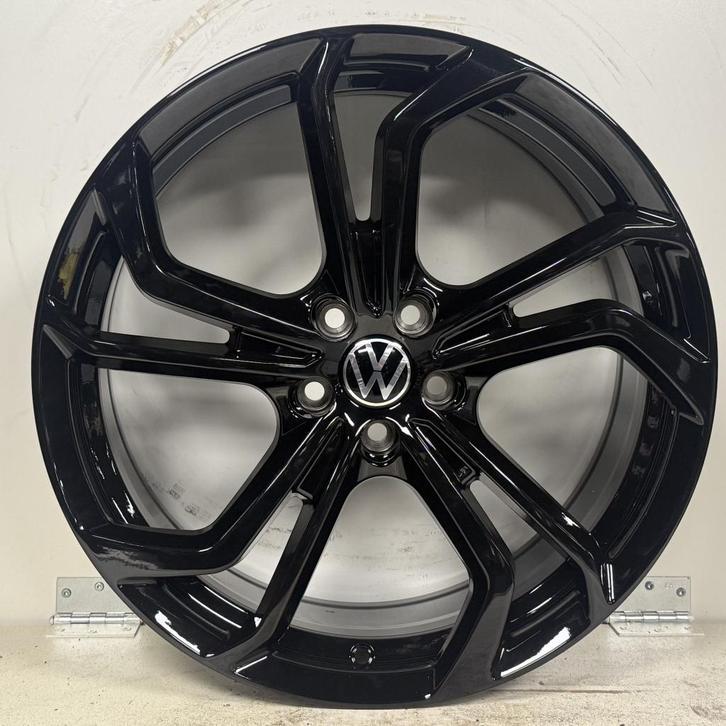 18 inch TCR VW Polo T-Cross Audi A1 5x 100 215/40/18 Et40, 18 inch, Banden en Velgen, Nieuw, Zomerbanden