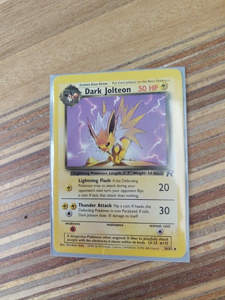 Dark Jolteon - Team Rocket - 1999 Pokémon Kaart, Ophalen of Verzenden, Gebruikt, Losse kaart