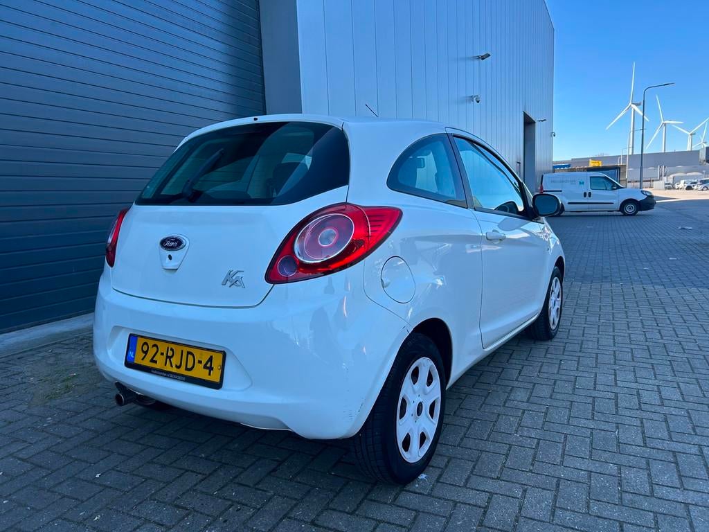 Ford Ka 1.2i Comfort S/S AIRCO NAP APK 2011, Voorwielaandrijving, Euro 5, Stof, Gebruikt