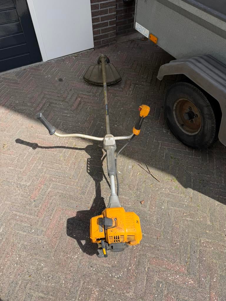 Stiga bosmaaier, Ophalen, Gebruikt, 30 tot 50 cm, Benzine