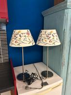 2 leuke schemerlampen met geborduurde kap, Huis en Inrichting, Lampen | Tafellampen, Ophalen, Zo goed als nieuw, Metaal, Minder dan 50 cm