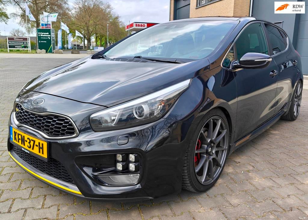 Kia Cee'd 1.6 GT Track 204PK KW Schroefset CarPlay, Voorwielaandrijving, Euro 5, Gebruikt, 4 cilinders